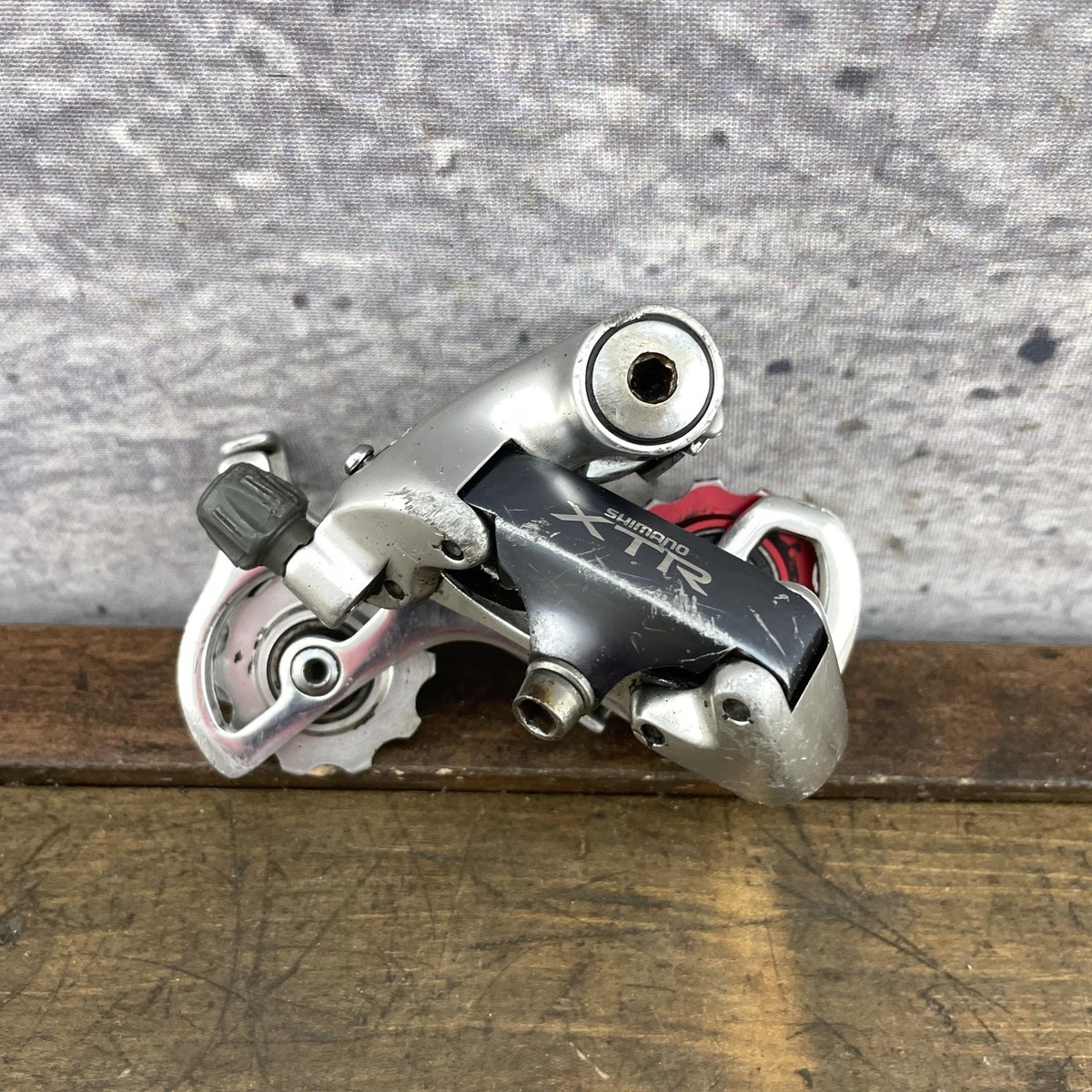 Vintage Shimano XTR RD-M900 MTB Rear Derailleur 8-Speed Red Medium