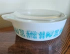 Pyrex Amish round Butter print #471  1 PT with lid  Casserole Dish  Turquoise