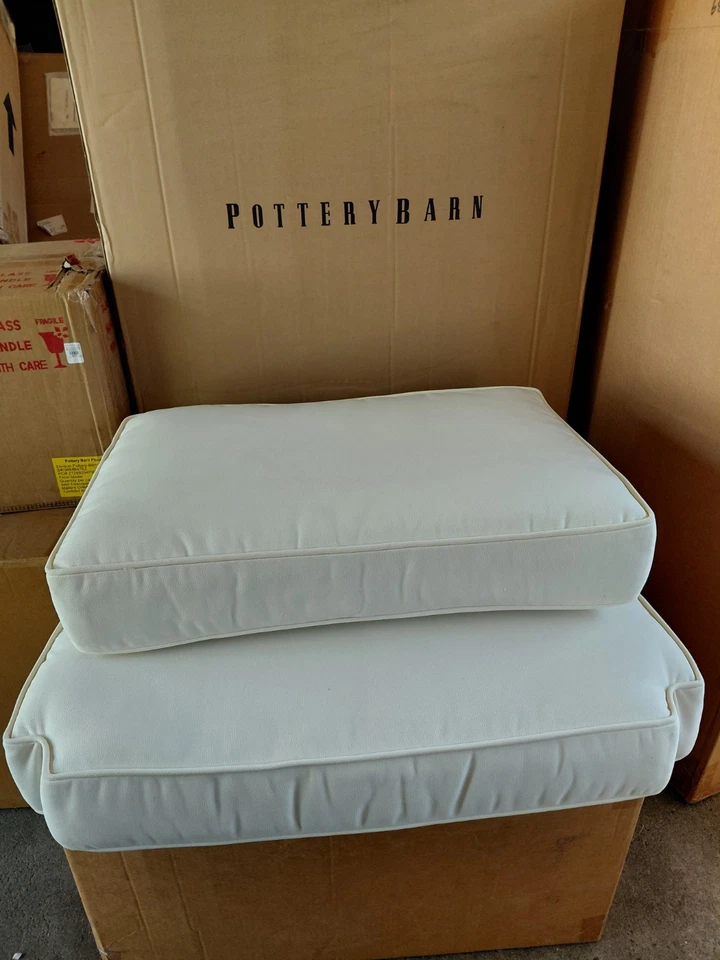 Juego de 2 cojines de exterior Pottery Barn Chatham natural/blanco SKU 565960 CAJA ABIERTA Foto 2 de 4