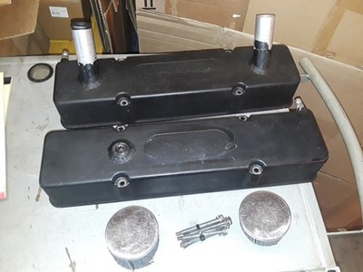Used unknown brand cast aluminum OILER  Valve covers  Small block chevy