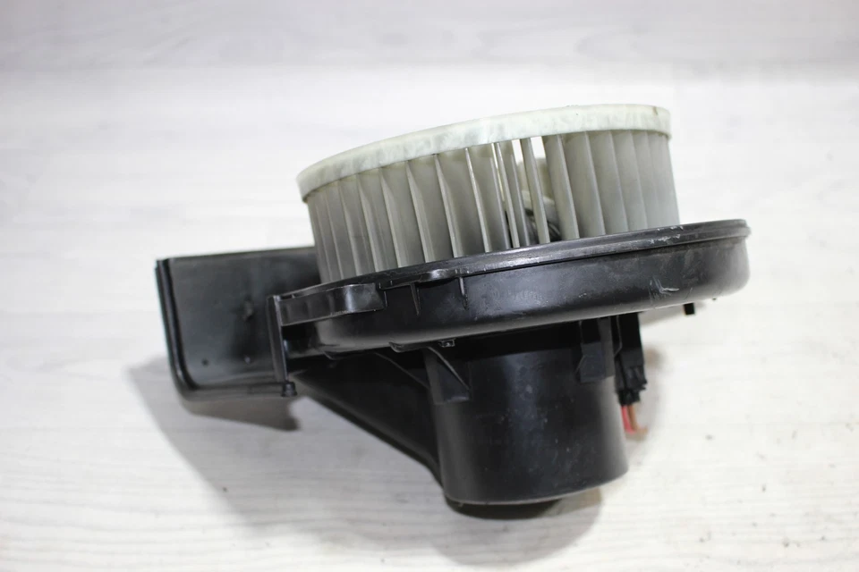 Gebläsemotor Heizungsgebläse 6Q1820015E Volkswagen Polo 9N Bj.04 - Bild 3 von 4