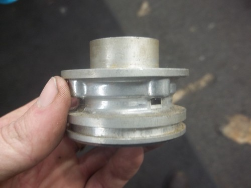 Chrysler Force bearing carrier new 525298 - Picture 3 of 3