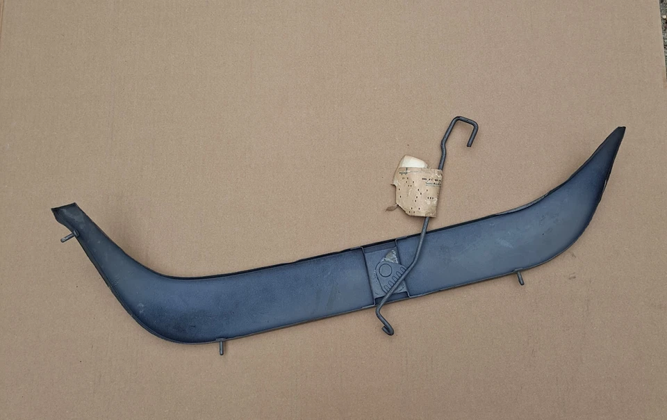 1972 1973 Plymouth Gran Fury I II III NOS MoPar Cuarto Izquierdo Panel FALDA GUARDABARROS Foto 4 de 4