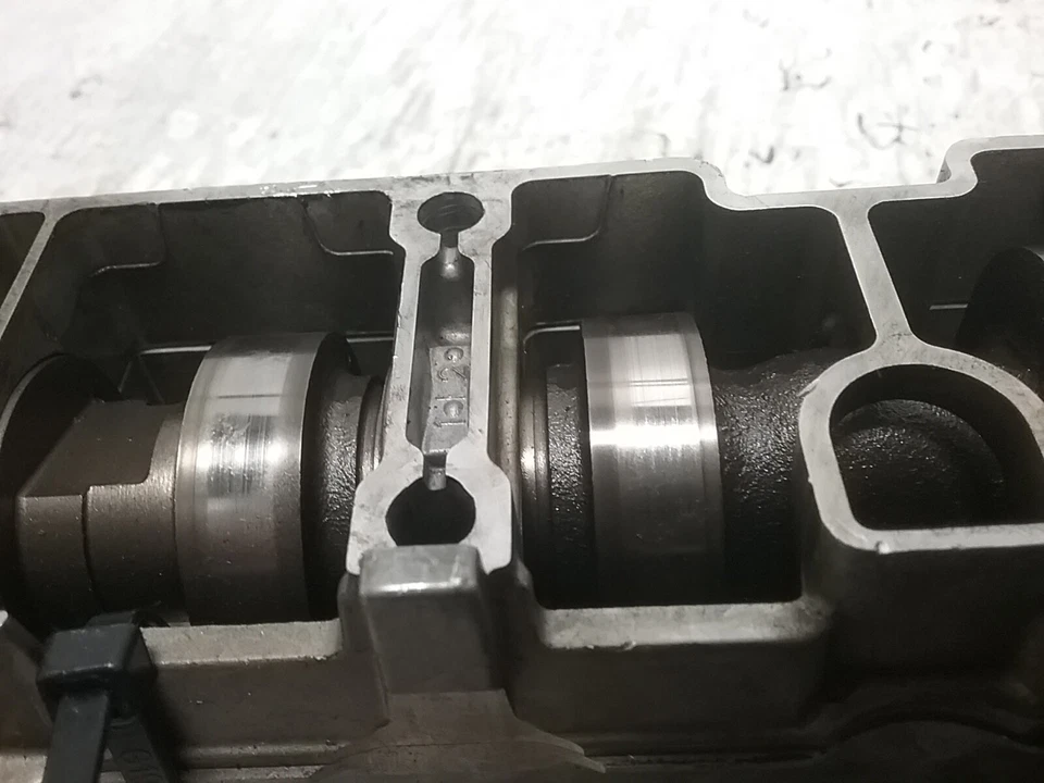 Árbol de levas de admisión lateral derecho BMW 335I 2007-2013 139689-10 3,0 L V6 doble turbo Foto 4 de 4