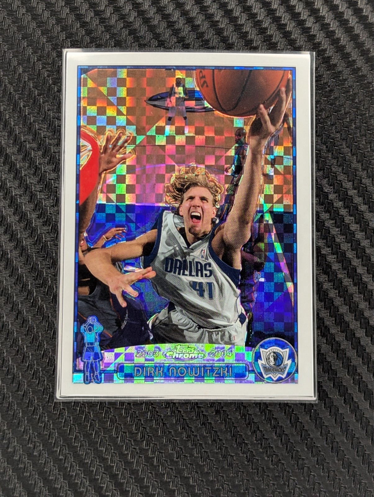 2003-04 Topps Chrome Dirk Nowitzki #/220 Xfractor #41 Refractor Mavs LEGEND