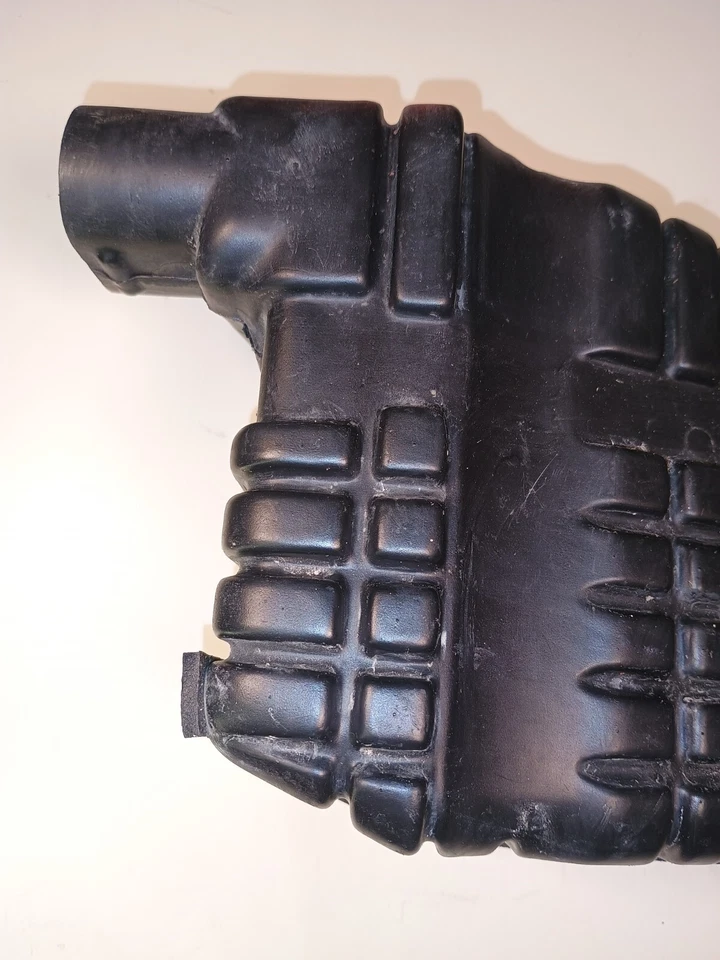 1992 Geo Metro трансформируемый воздухозаборник резонатор коробка @ пассажирское крыло OEM б/у - Изображение 3 из 4