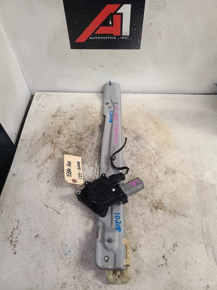 18-24 EQUINOX TERRAIN Side/rear/cargo Regulator Left Driver W/Motor Electric Oem - Image 2 of 4