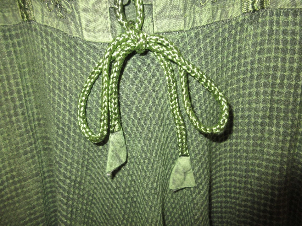 Vestido maxi boho camponês hippie verde com cadarço bordado na frente tamanho livre flor - Imagem 4 de 4