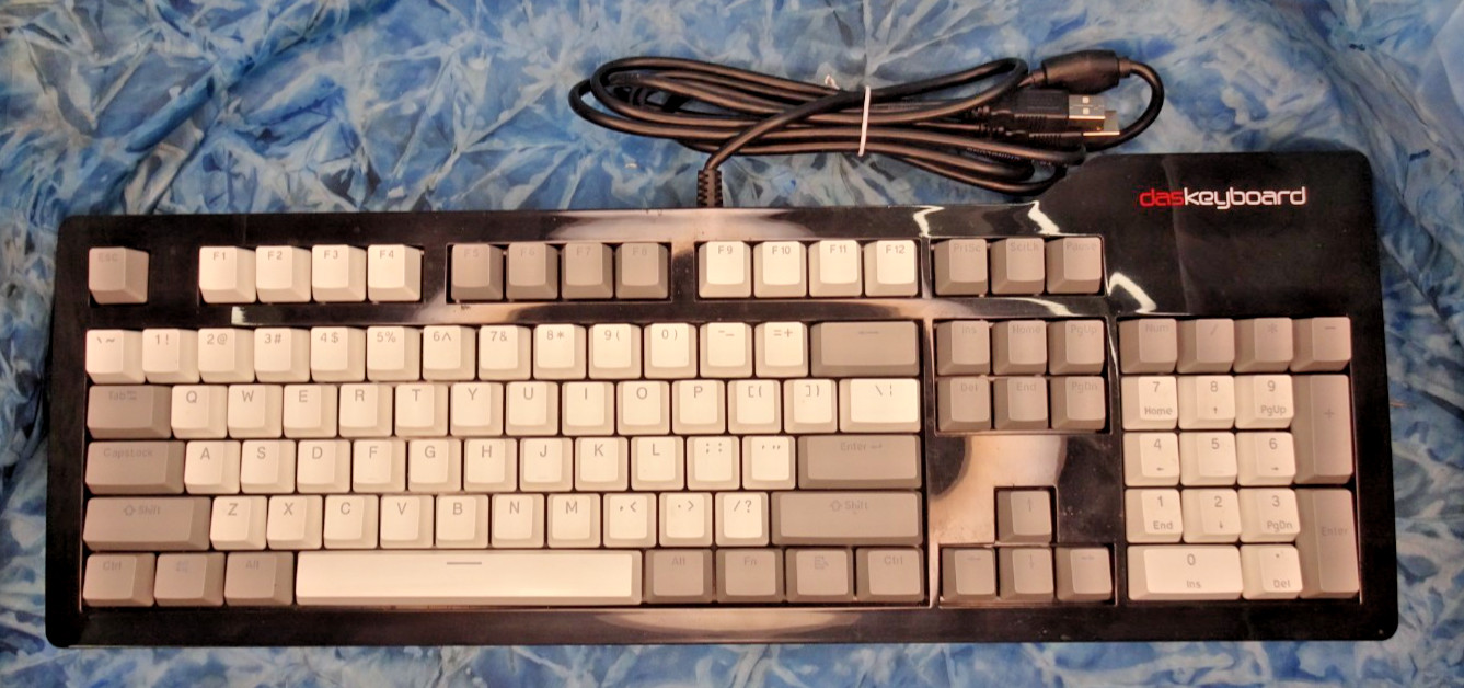 Das Keyboard 4 Professional (DASK4MKPROSIL) Wired Keyboard