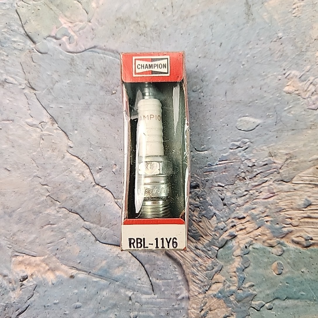 8x Champion RBL11Y6 Spark Plugs For Cutlass Ciera Copper Replaces 664 RF326 7587