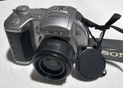 SONY CAMERA CD MAVICA Digital Camera MVC CD 400 w/ Lens Cap & Strap