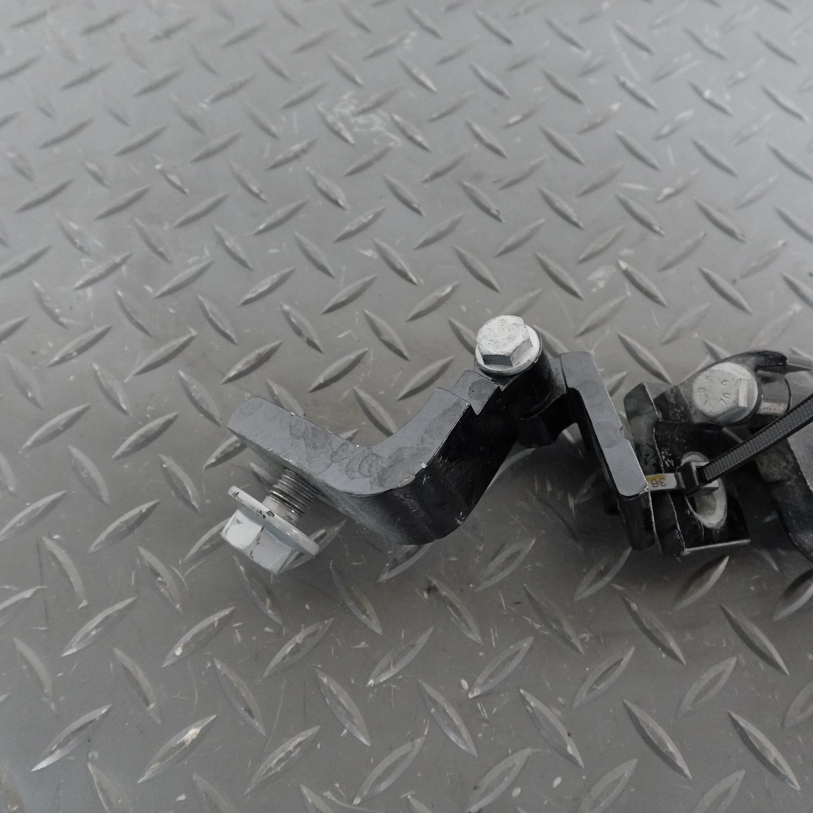 Maserati Grecale 2023-2025 Rear Left Upper Hinge brackets Pair
