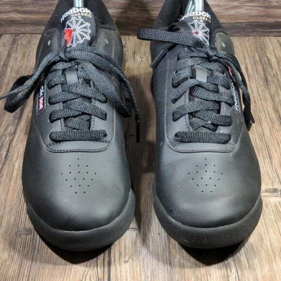 Reebok Classics Black Women's Size 10 - Image 4 of 4