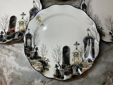 Spooky Halloween Graveyard Dinner Plates Potter's Studio 10.25 Inch Set Of 4 New