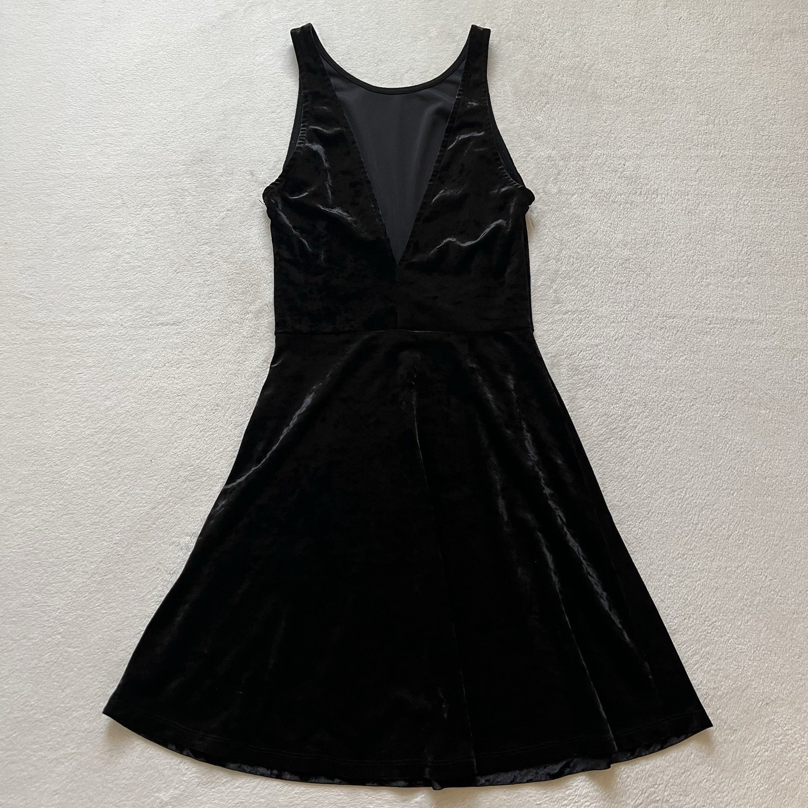 Women’s Romantic Goth Black Crushed Velvet Skater Dress Divided Size 4