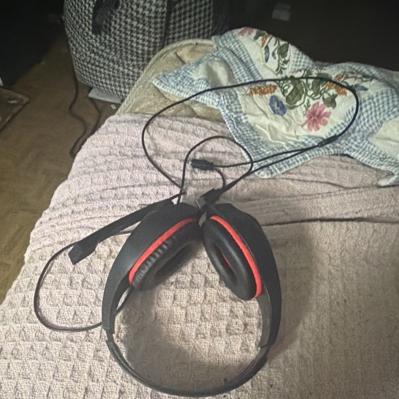 Wired Over-Ear Headset 3.5mm Boom Mic Adjustable Headband Black/Red