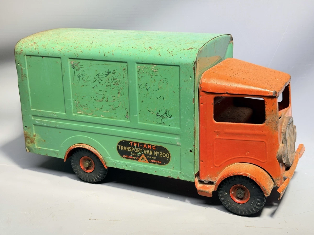 Tri-ang製のブリキ製戦車【アンティーク】 Tri-ang Pressed Steel Vintage Manufacture Diecast Cars, Trucks