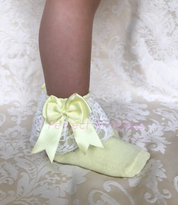 Ostersocken - Spanische Spitzenschleife Söckchen gelb/zitrone/Baby/Spitze/Rüschen