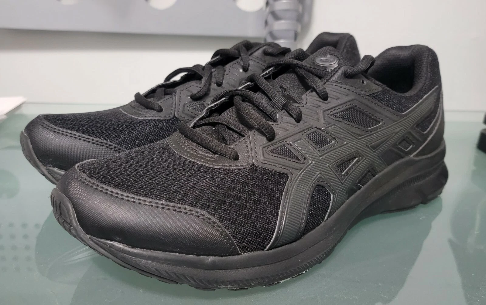 Asics Men Shoes Running Training Sportstyle Athletics Gym Comfort JOLT 3 Black
Opens in a new window