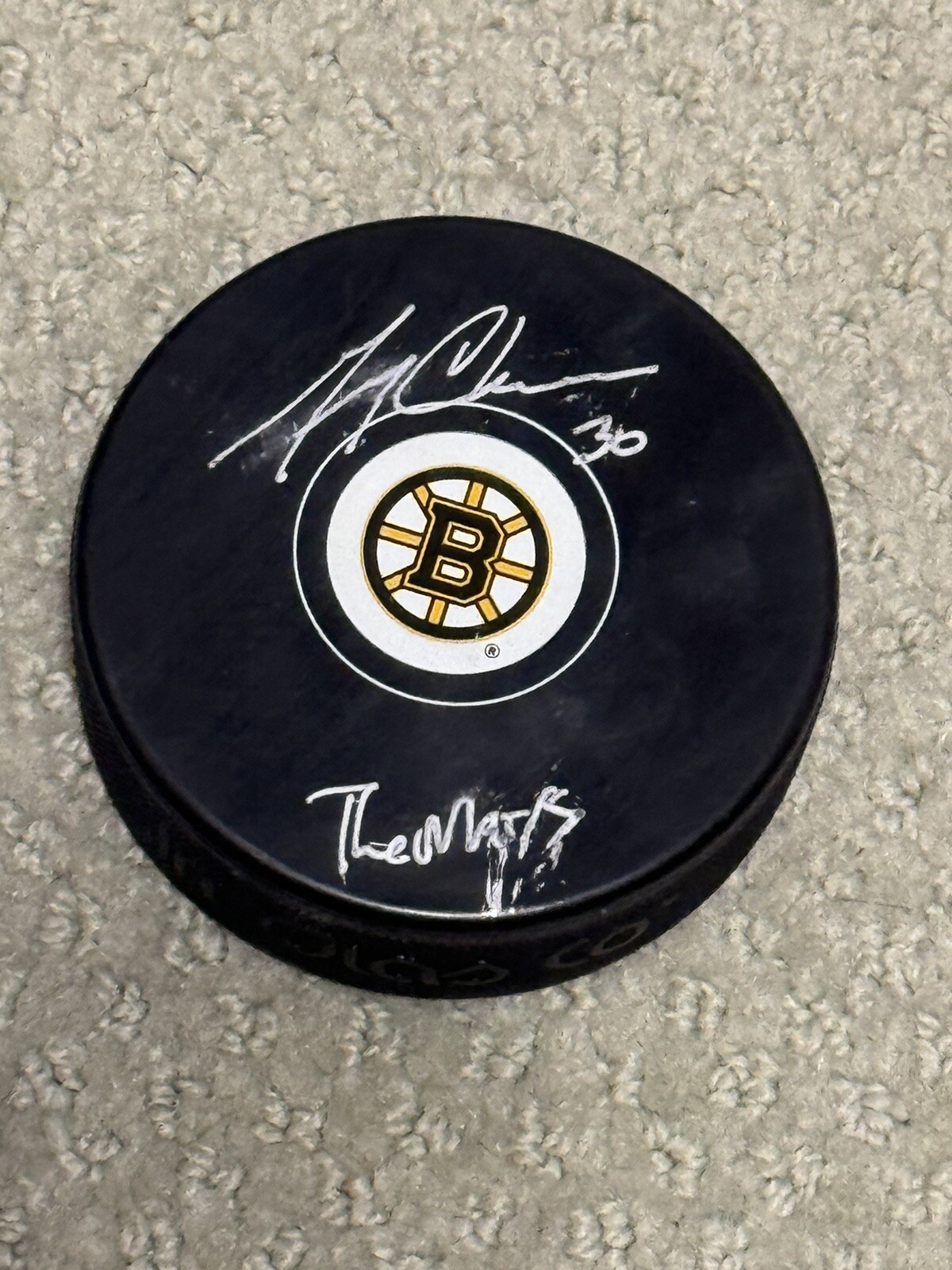 Gerry Cheevers Autographed Signed Boston Bruins Bruins Puck with The Mask Inscription JSA Slight SMUDGE 