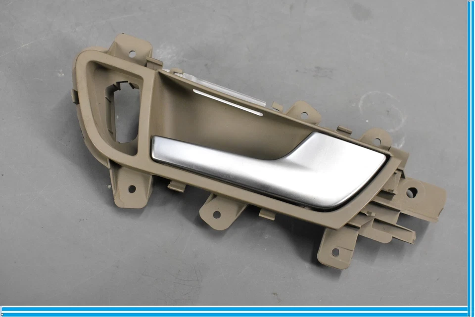 Manija de puerta interior del lado del pasajero trasero derecho original Audi A4 Wagon 09-16 Foto 3 de 4