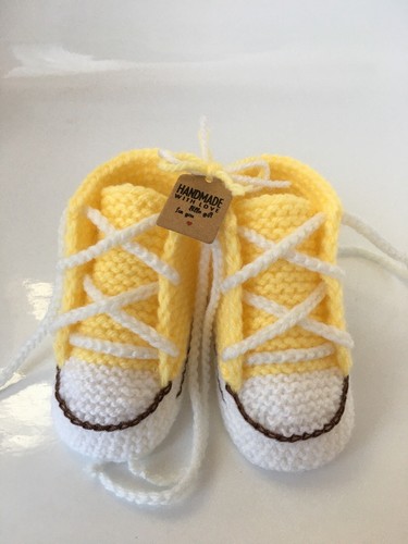 Babyschuhe Socken Chucks 10cm Biene gestrickt gehäkelt Handarbeit Neu - Bild 7 von 7