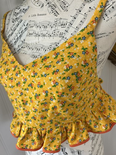 True Vintage 1970s Handmade Halter Top Calico Cropped Ruffles Yellow Button Back - Picture 2 of 7
