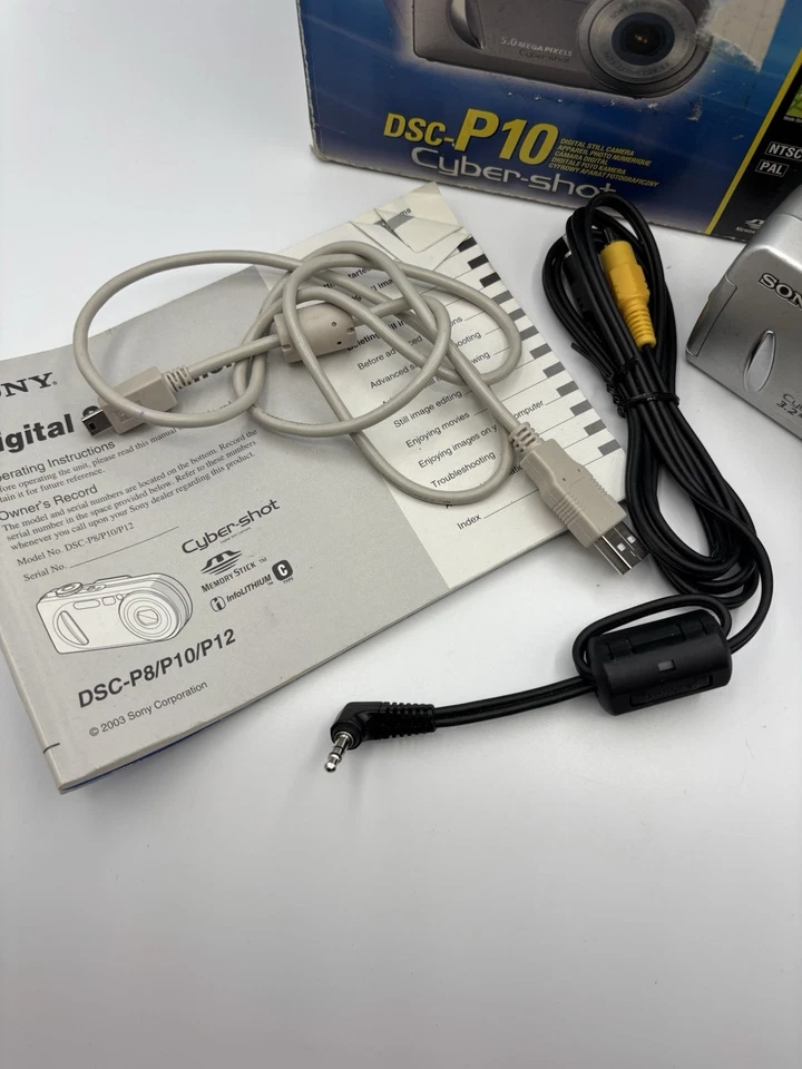 Sony Cyber-shot DSC-P10 5.0MP Digital Camera - Silver - Image 3 of 4