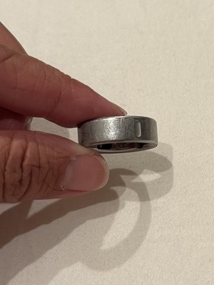 Oura  Ring 4 - Size 9 -  Brushed Silver - Heart Rate Sleep w/ Charger Dock