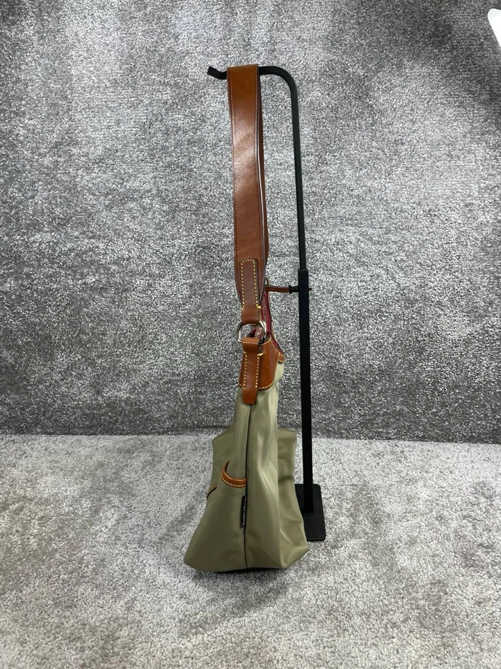 Bolsos Dooney & Bourke para mujer Camden verde marrón nailon correa para el hombro hobo Foto 2 de 4