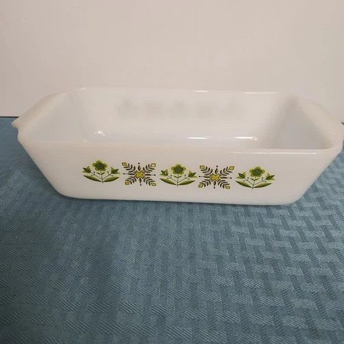 Vintage Anchor Hocking Fire-King Meadow Green Casserole Baking Dish  1 Quart