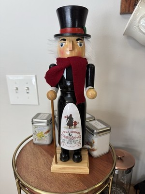 14'' Scrooge Charles Dickens Nutcracker QVS sold Out Missing Wreath