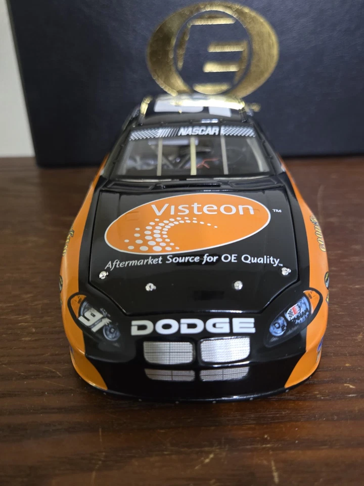 Bill Elliott #91 2004 escala 1:24 Visteon Intrepid Action Elite 1 de 360 carreras  Foto 3 de 4
