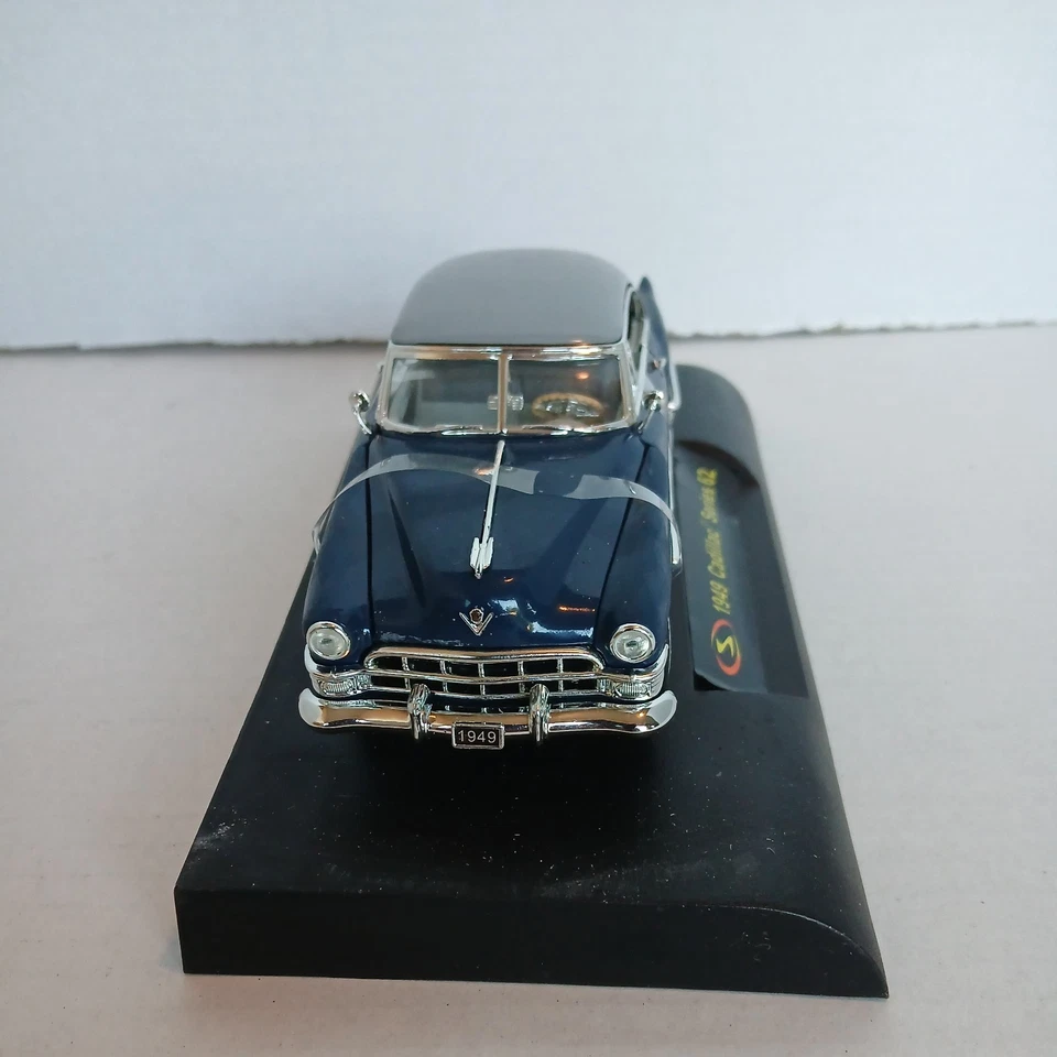 Modelos Signature - Cadillac Serie 62 1949 sedán Foto 2 de 4