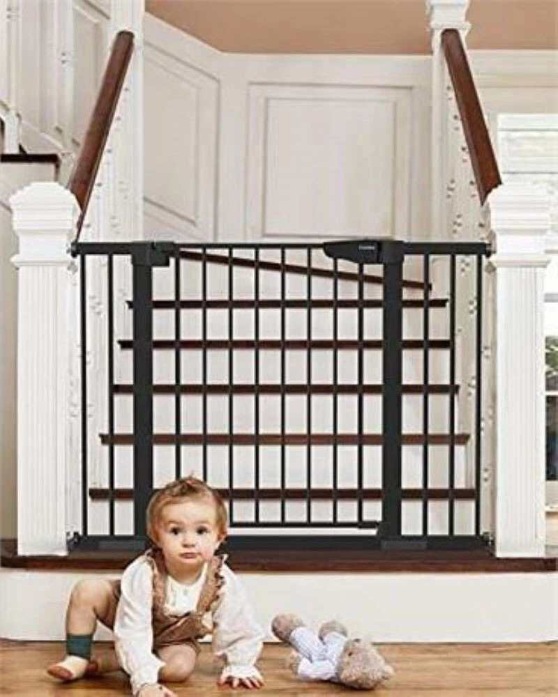 Cumbor 29.7-46" Baby Gate for Stairs, Mom's Choice Awards Winner-Auto Close Dog
Opens in a new windo