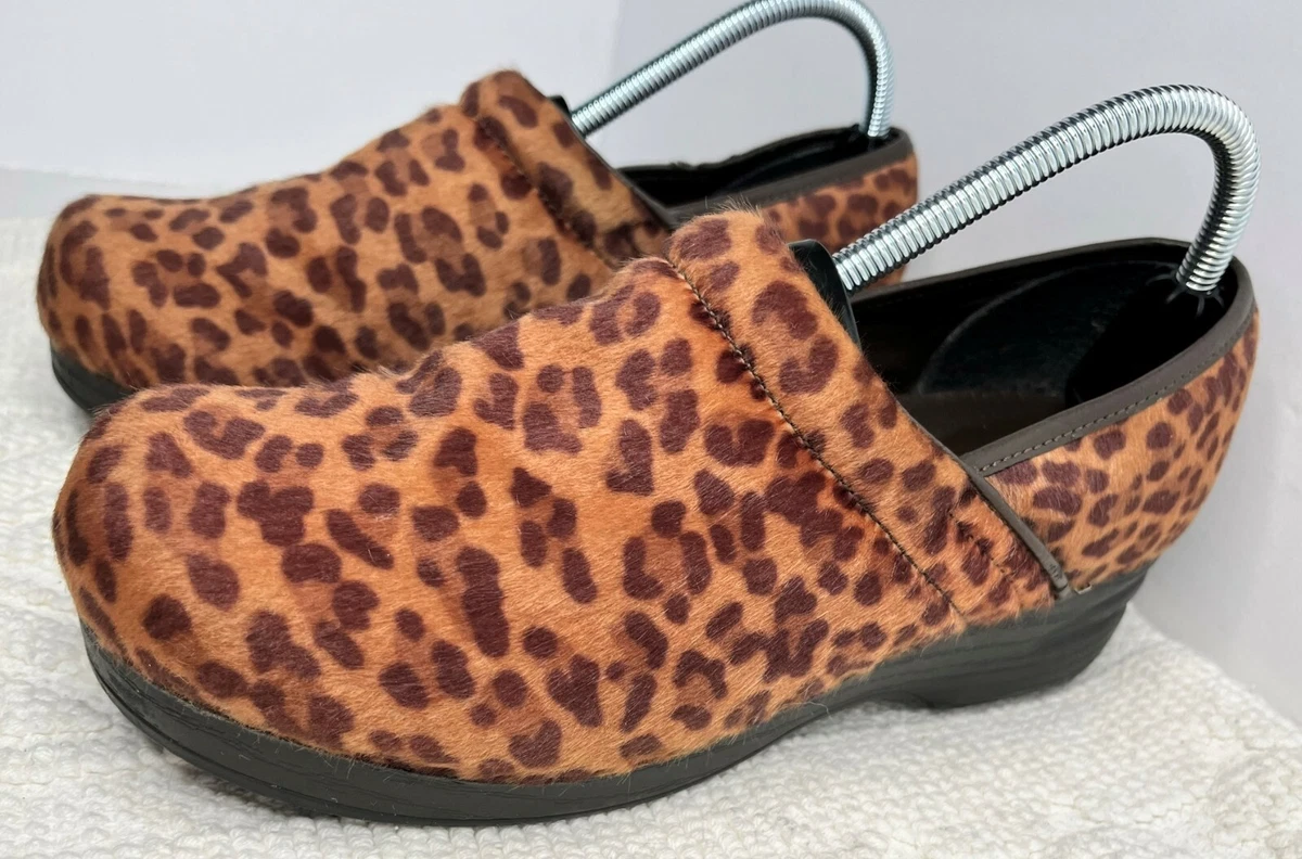 Croft Barrow Leopard Animal Print Slip on Clogs Mules Womens