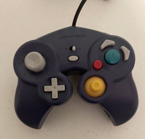 Joytech Nintendo Gamecube Wired Controller -Purple - Excellent Condition EUC - Picture 2 of 4