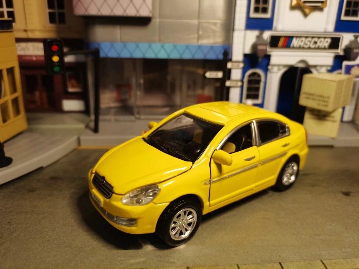 HYUNDAI  ACCENT1/32スロットカー HYUNDAI ACCENT1/32スロットカー - メルカリ