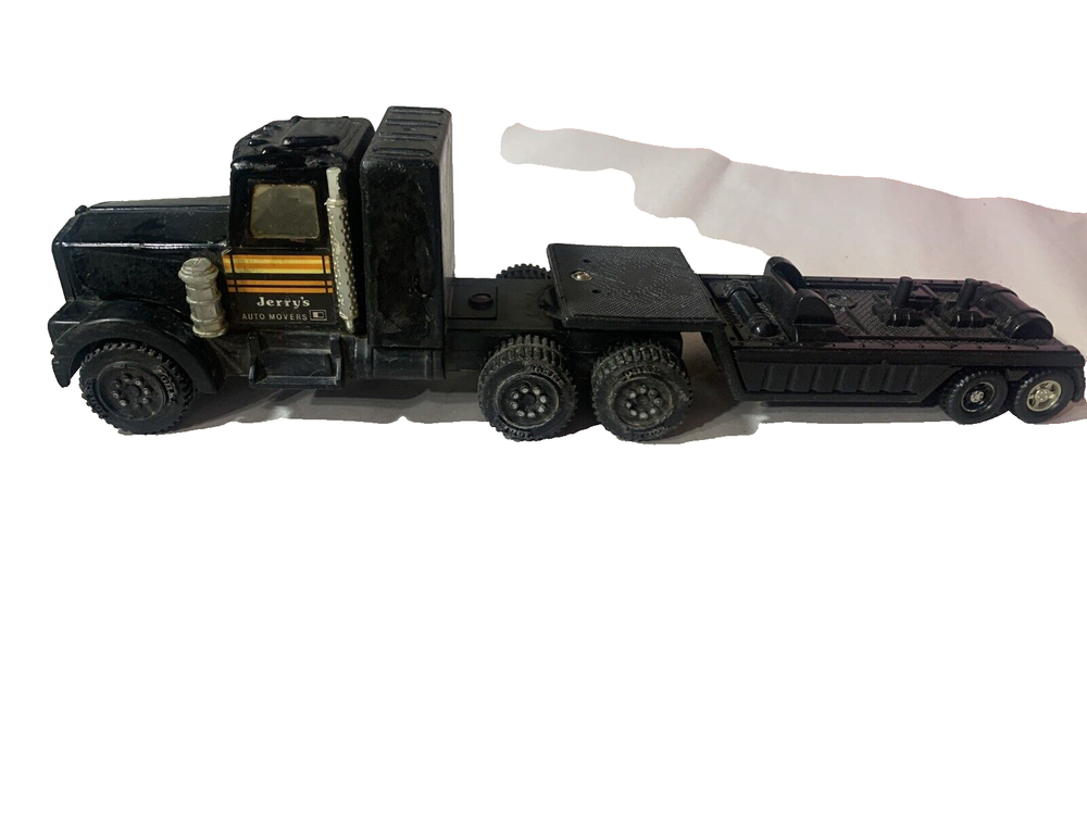 Vintage 1978 TONKA Semi Truck with trailer