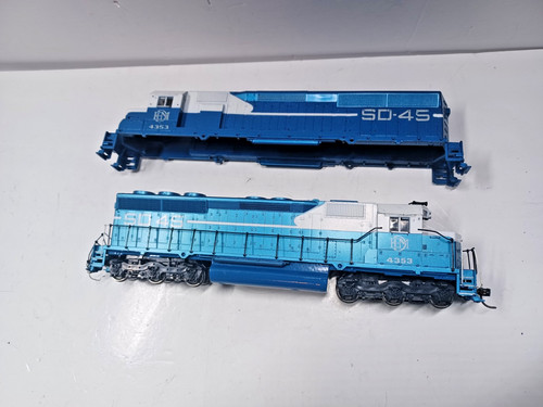 Acopladores Athearn 4167 EMD SD45 demostrador # 4353 y 1 Shell Kadee  | Zustand: Used