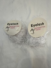 Vintage Trendsetter "Eyelash" - Lot of 2 balls lash yarn - White