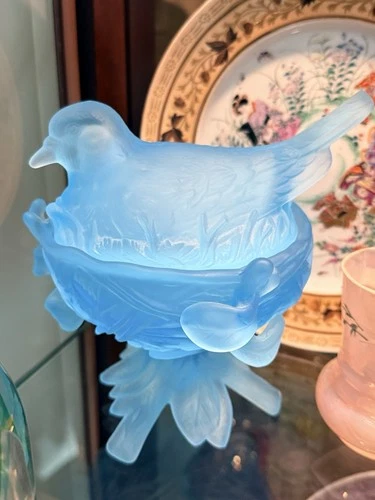 Vintage Westmoreland Blue Slag Satin Glass Bird on Nest Covered Dish Excellent