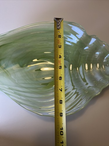 (2) Large Iridescent Green Glass Seashell Serving Dishes / Bowls - Picture 10 of 11