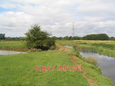 FOTO FLUSS WREAKE UND OCHSENBOGENSEE DER WASSERSPIEGEL IM OCHSENBOGEN (LINKS) IST