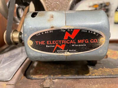 Rare Antique 1919 Model 27/28 Singer Sewing Machine w/Case, Decals