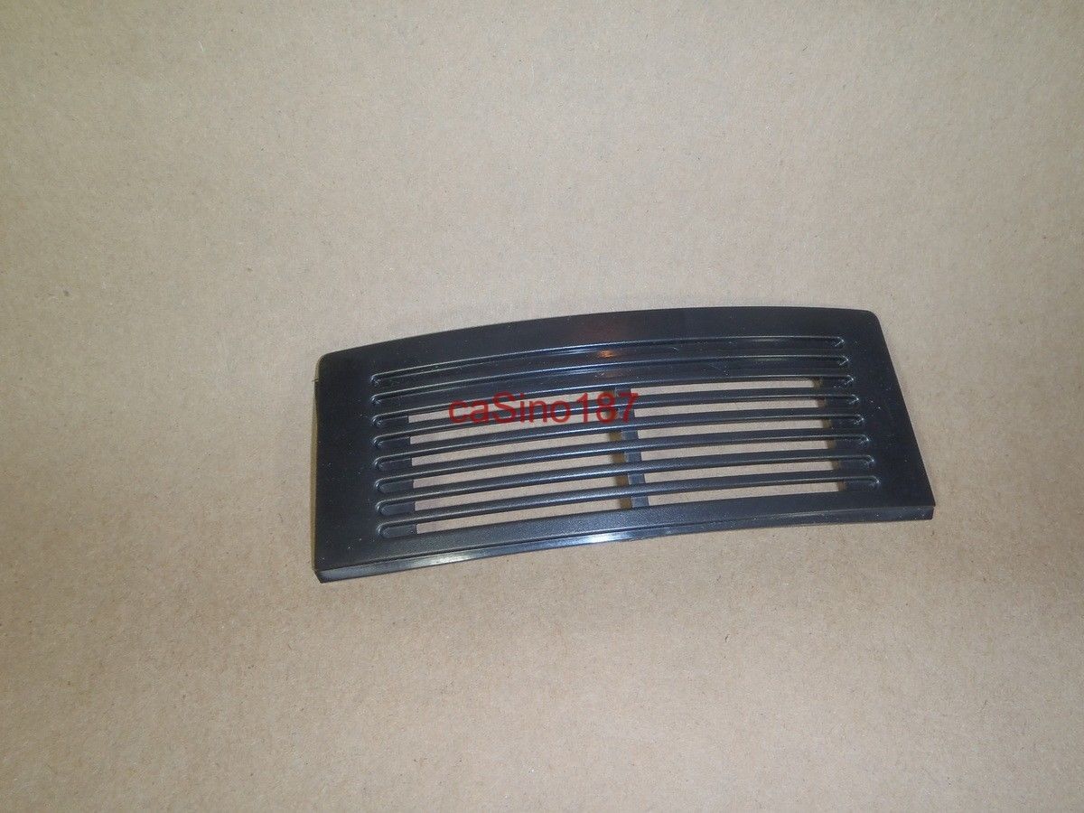 Roomba 500 600 Aerovac Series Dust Bin Vent Grill for Models 550 560 595 620 650 655-image