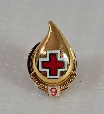 Vtg. American Red Cross 9 Gallon Donor Pin