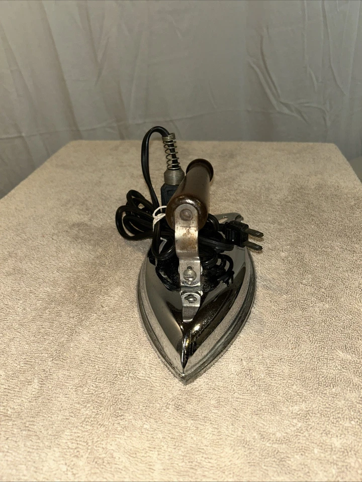 Plancha de viaje plegable Superstar con mango de madera Foto 2 de 4