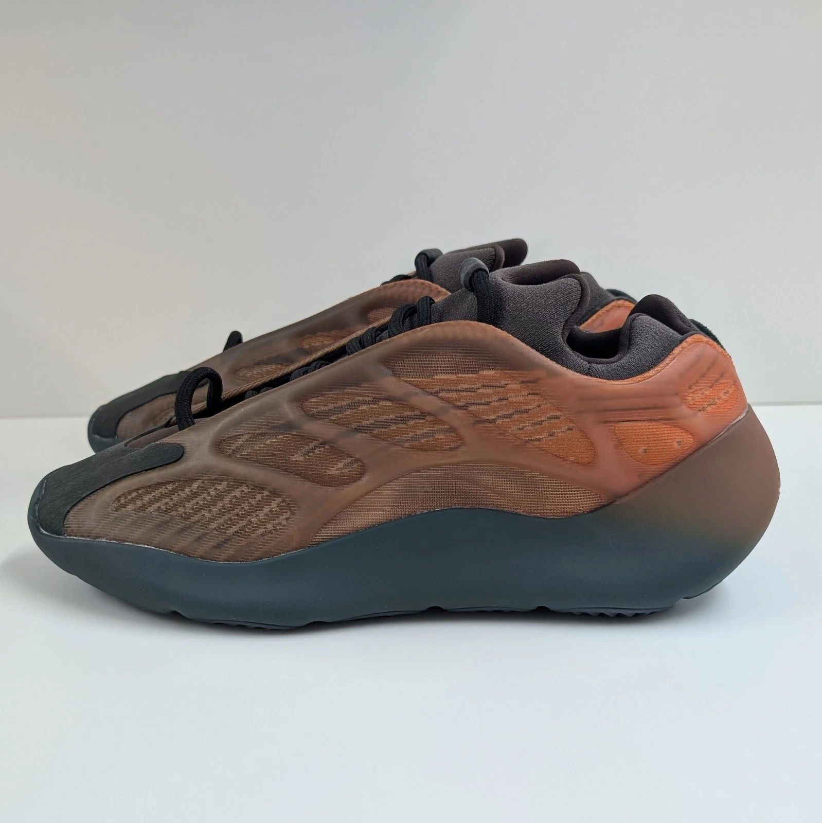 Adidas Yeezy 700 V3 Copper Fade Scarpe da ginnastica uomo nuove senza scatola taglia UK 9 (49)
