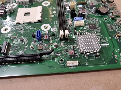 Lot De Pièces Pour HP Victus 16-e0065NG : Carte Mère + TrackPad + Câbles + SSD Etc. - Occasion Fonctionnel
